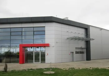 Aluminiowa stolarka okienna i drzwiowa, Poznań